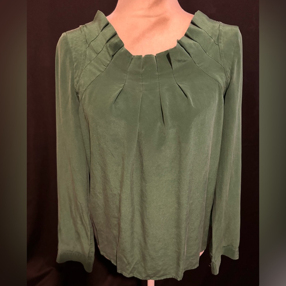 Antonio Melani Emerald Green 100% silk blouse